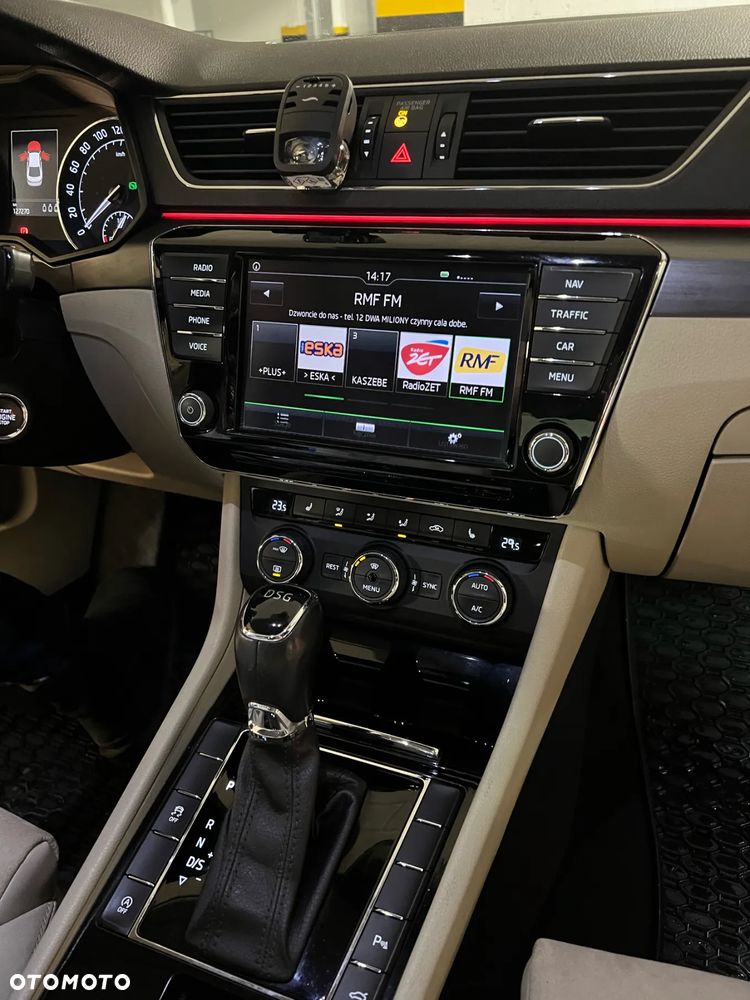 Skoda Superb 2.0 TSI Sportline DSG - 11