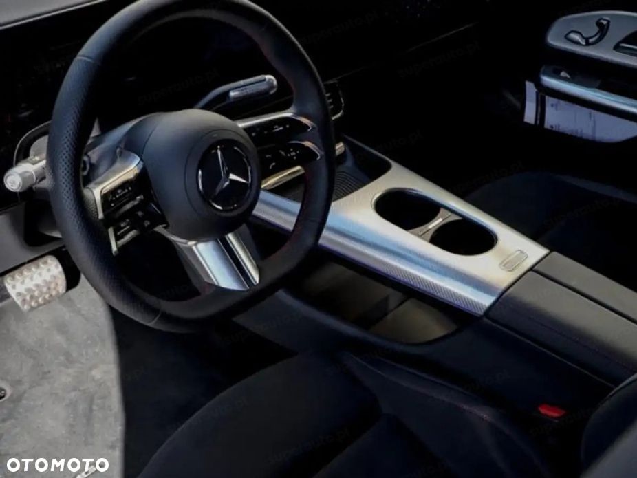 Mercedes-Benz CLA - 11