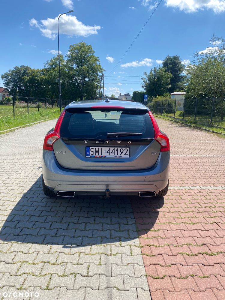 Volvo V60 D4 Drive-E Dynamic Edition (Momentum) - 4