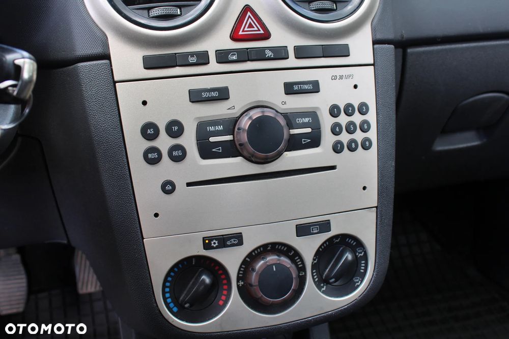 Opel Corsa 1.2 16V - 24