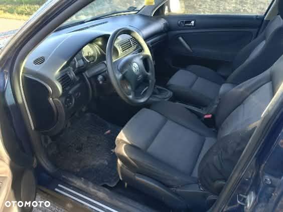 Volkswagen Passat - 13