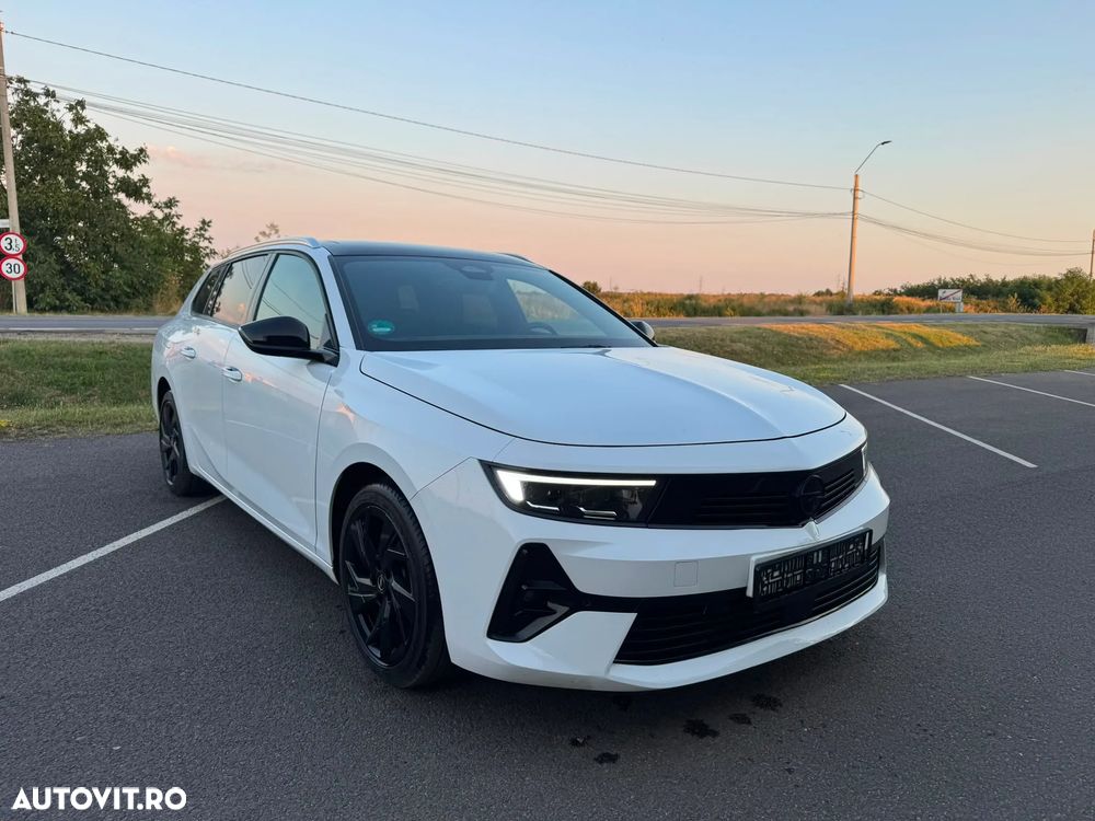 Opel Astra 1.5 D Automatik GS Line - 1
