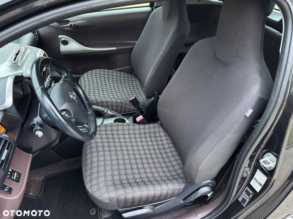 Toyota iQ 1.0 Multidrive + - 31