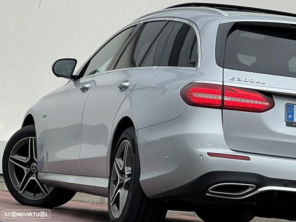 Mercedes-Benz E 300 de AMG Line - 36