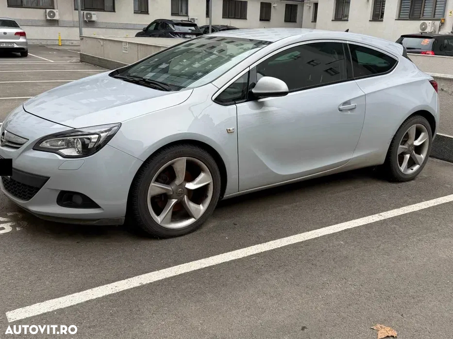 Opel Astra GTC 2.0 CDTI Start/Stop Active - 2