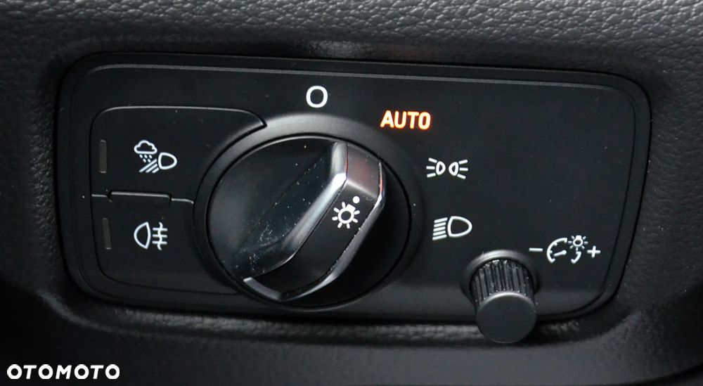 Audi A3 Limousine 30 TDI - 18
