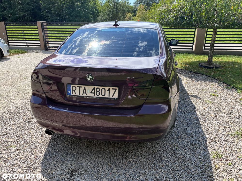 BMW Seria 3 318d - 4