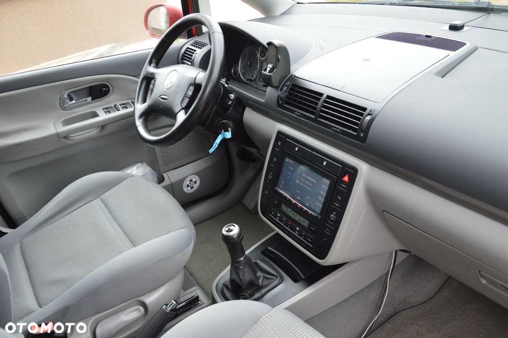 Volkswagen Sharan 1.9 TDI 4Motion Sportline - 33