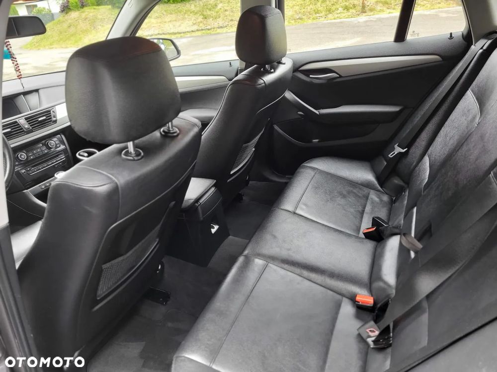 BMW X1 sDrive18d xLine - 16