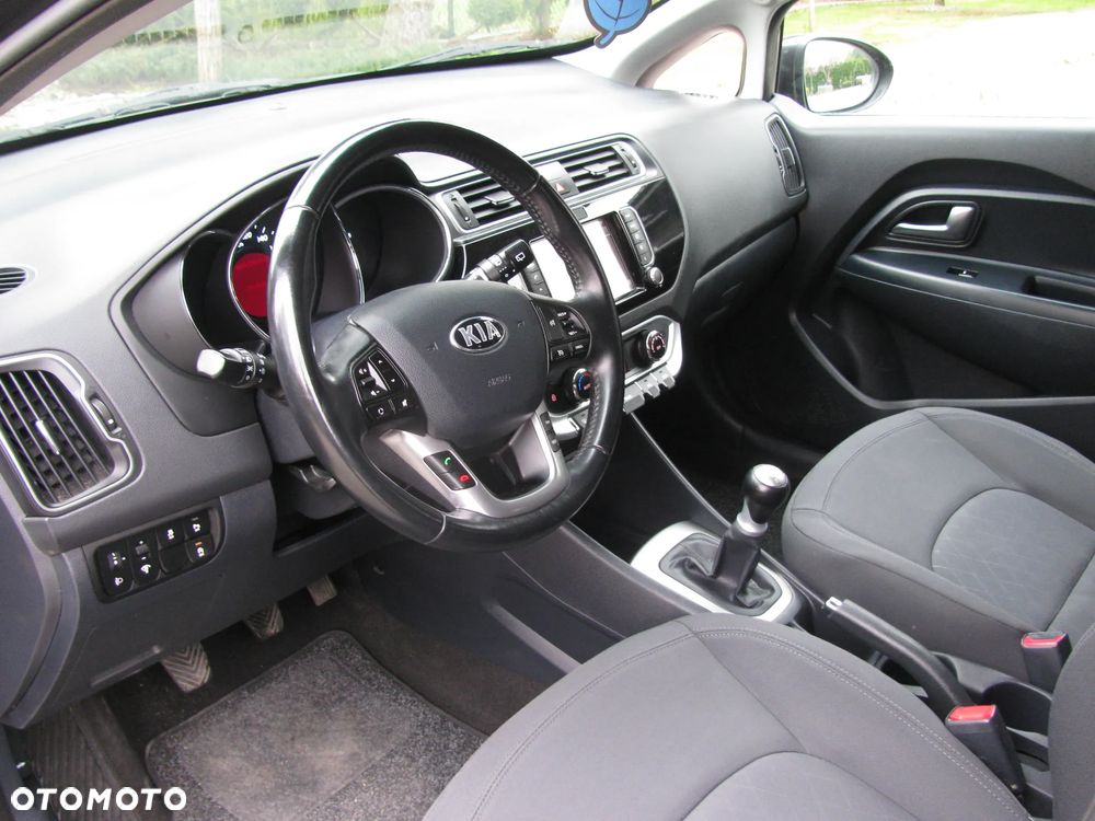 Kia Rio 1.2 Dream Team Edition - 18