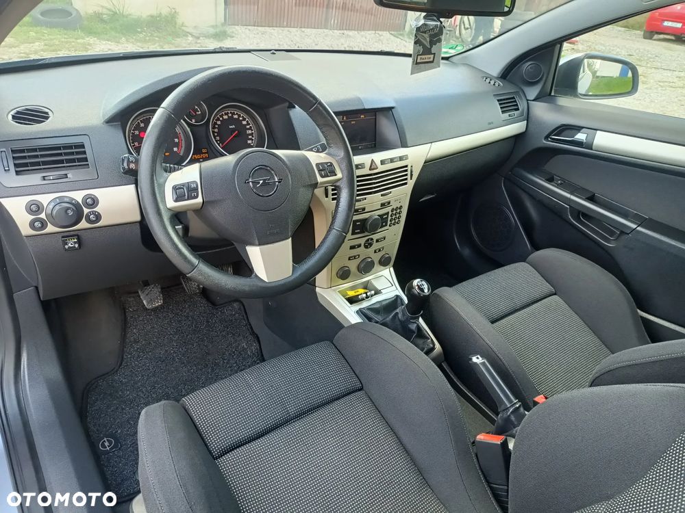 Opel Astra GTC 1.8 - 28