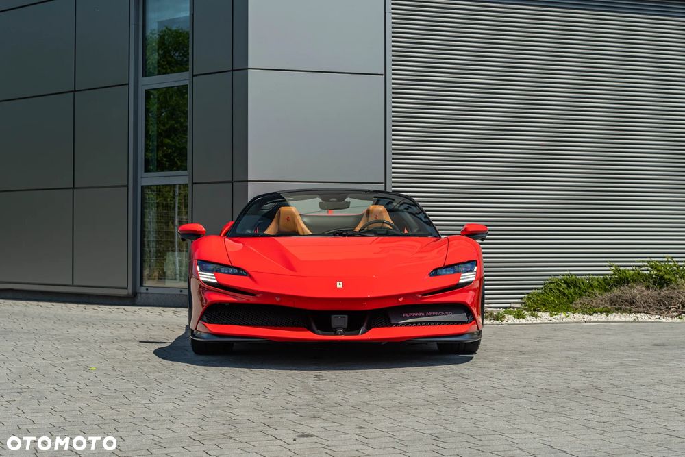 Ferrari SF90 Spider - 9