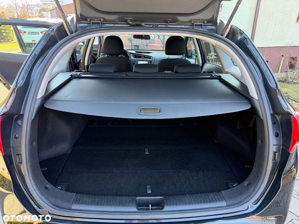 Kia Ceed 1.6 GDI ISG Platinum Edition - 24