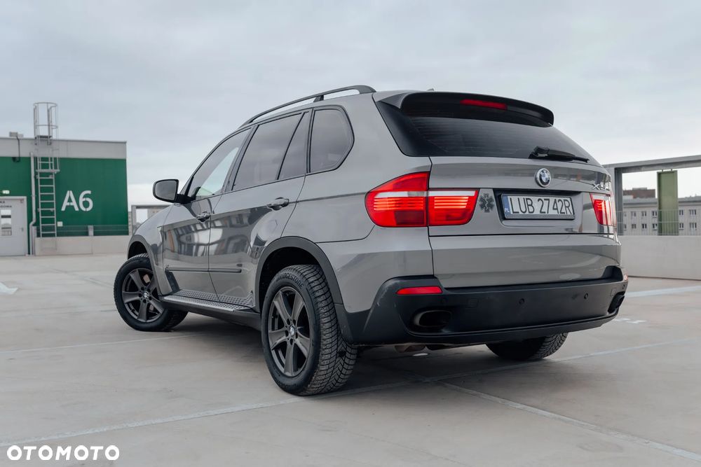 BMW X5 4.8i xDrive - 13