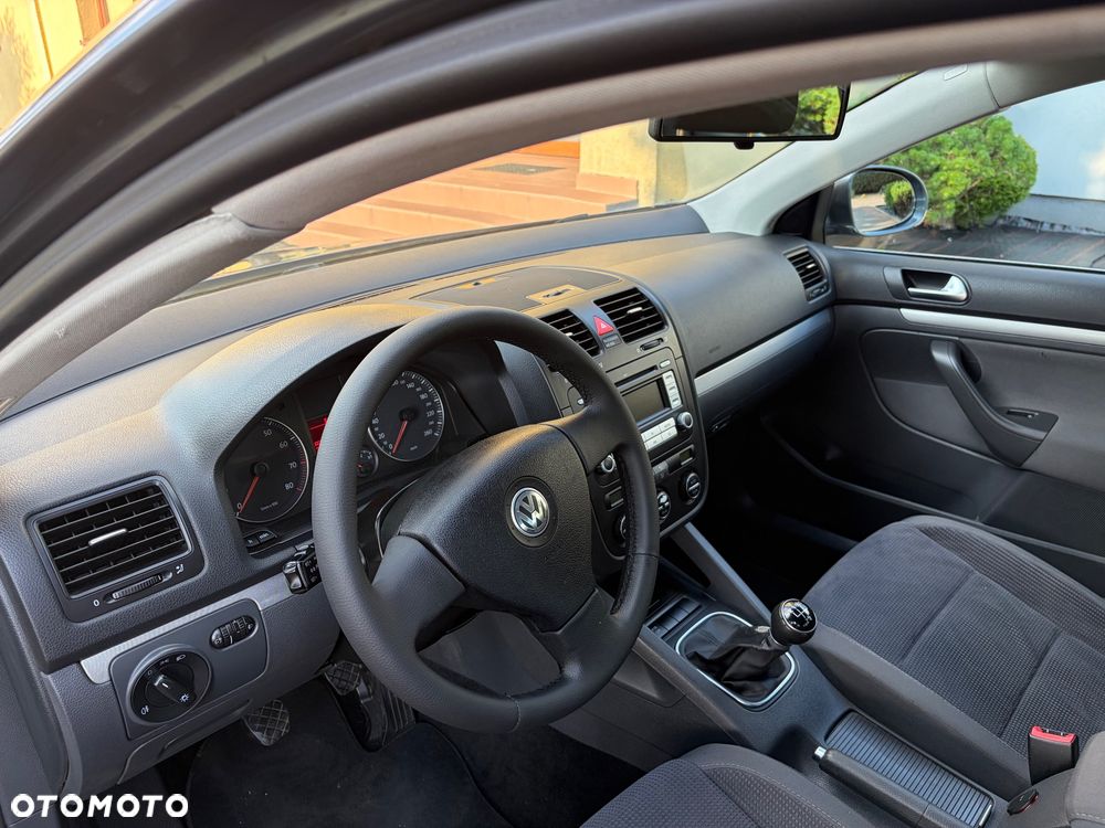 Volkswagen Jetta 1.6 Comfortline - 22