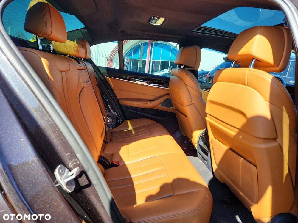 BMW Seria 5 540i xDrive M Sport sport - 10