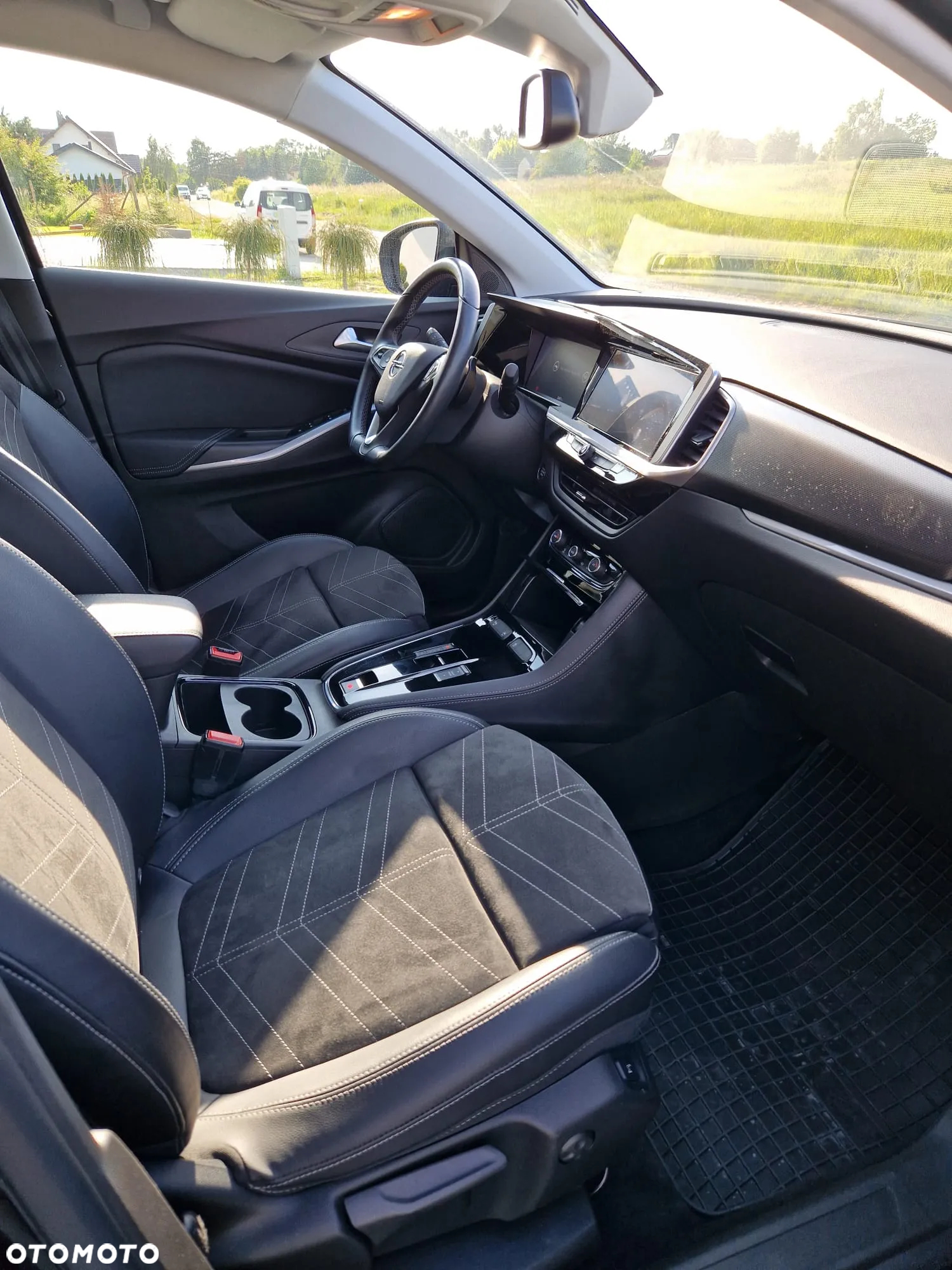 Opel Grandland 1.2 T Business Edition S&S - 13