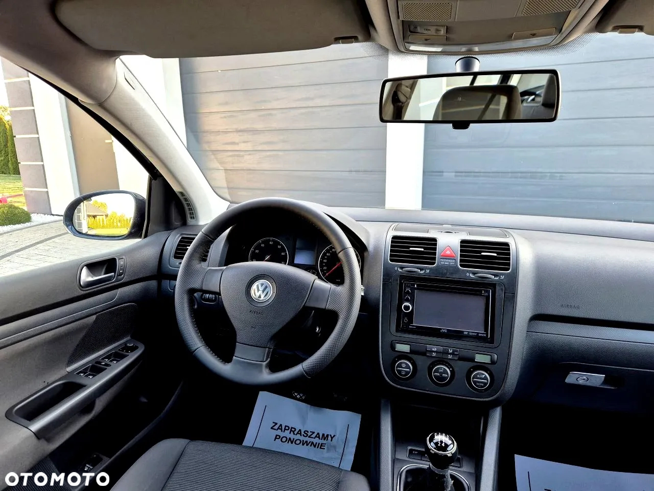 Volkswagen Golf - 22