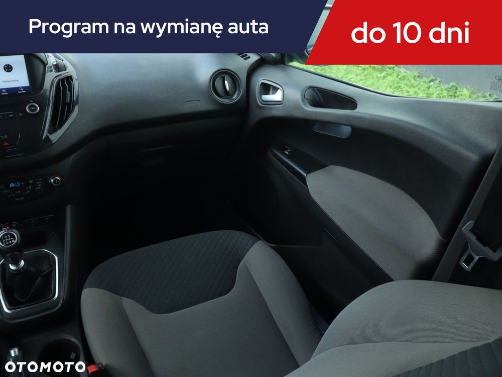 Ford Tourneo Courier - 10