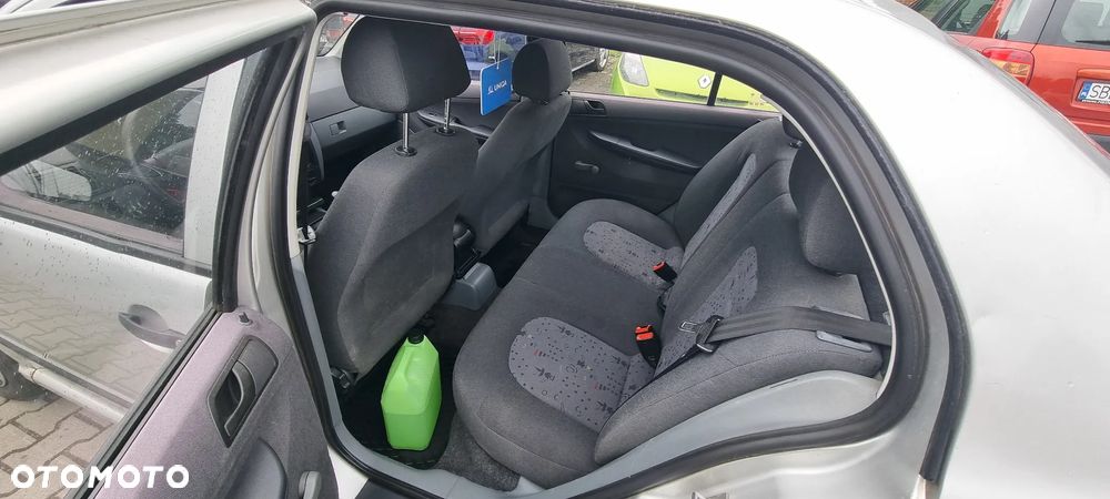 Skoda Fabia 1.4 16V Classic - 13