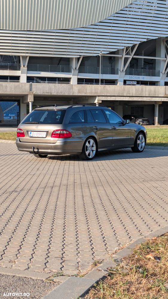 Mercedes-Benz E - 6