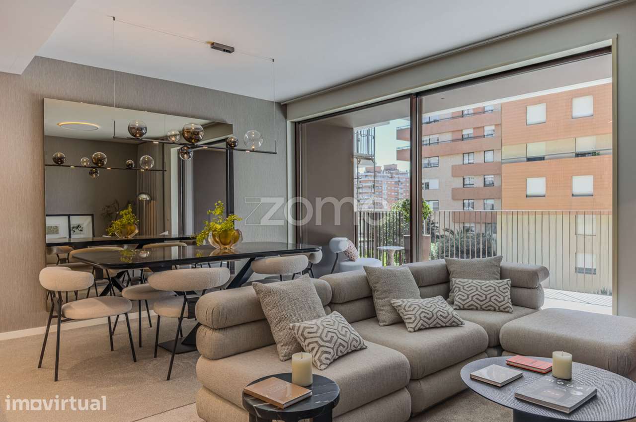 T3 nos Jardins D'Arrábida | Varanda | Condomínio Privado - Grande imagem: 4/29