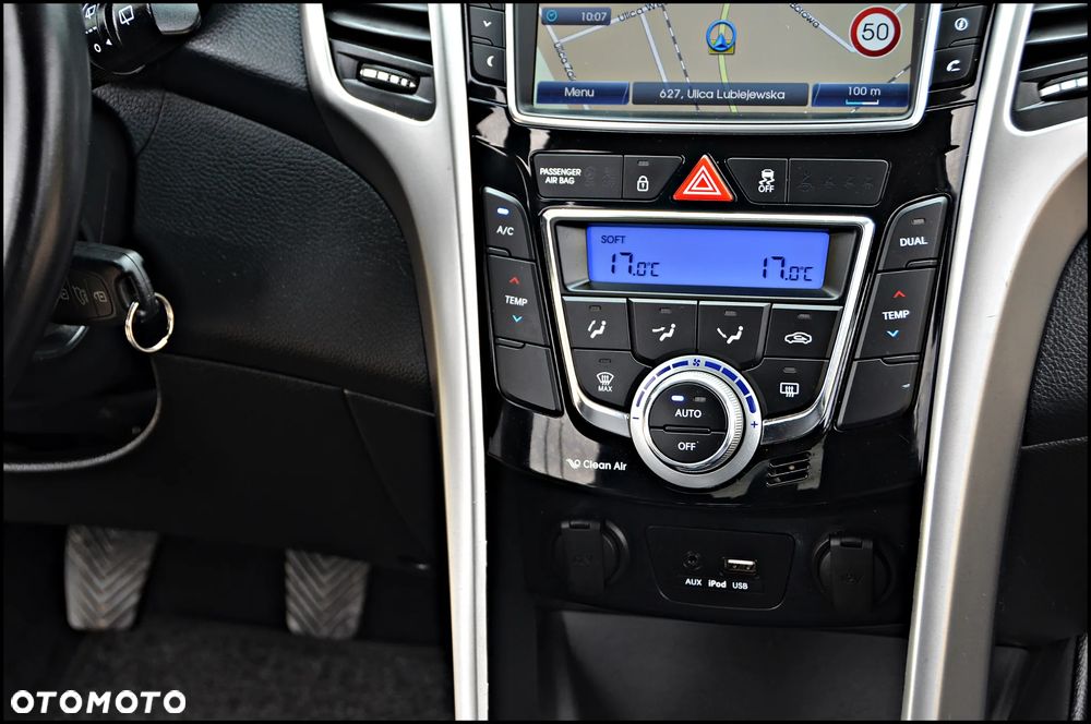 Hyundai i30 1.6 CRDi Premium - 32