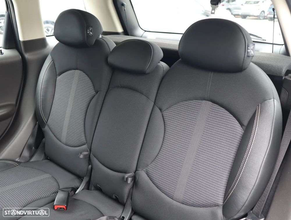 MINI Countryman Cooper D - 25