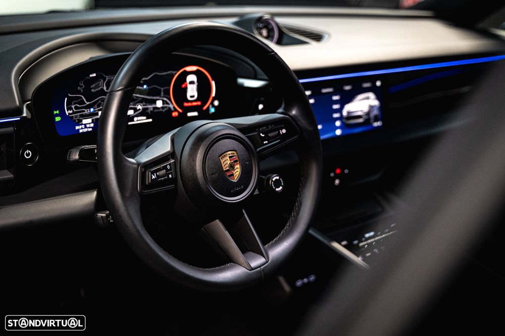 Porsche Macan Electric 4 - 9