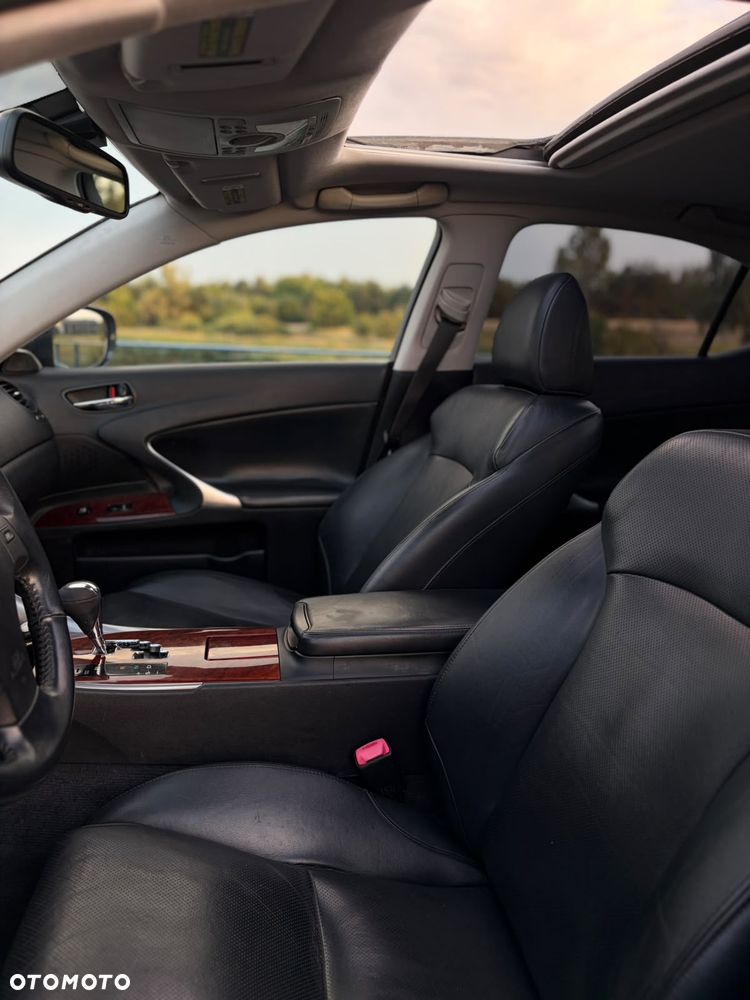 Lexus IS 250 Elegance - 15