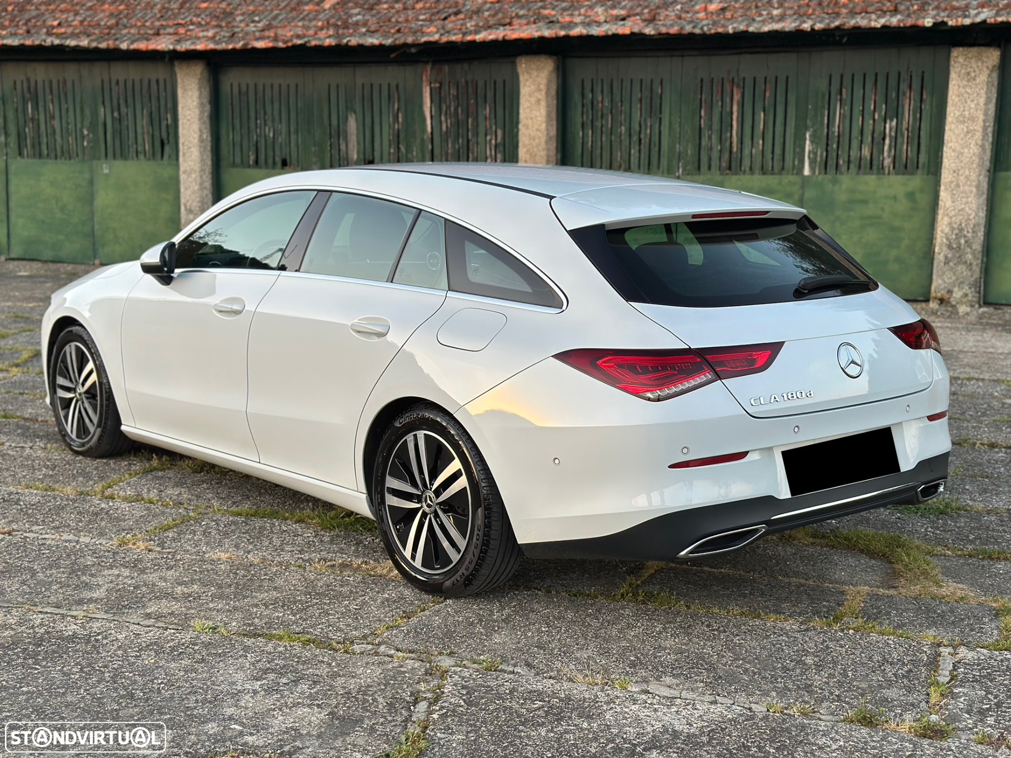Mercedes-Benz CLA 180 d Shooting Brake Style Plus - 5