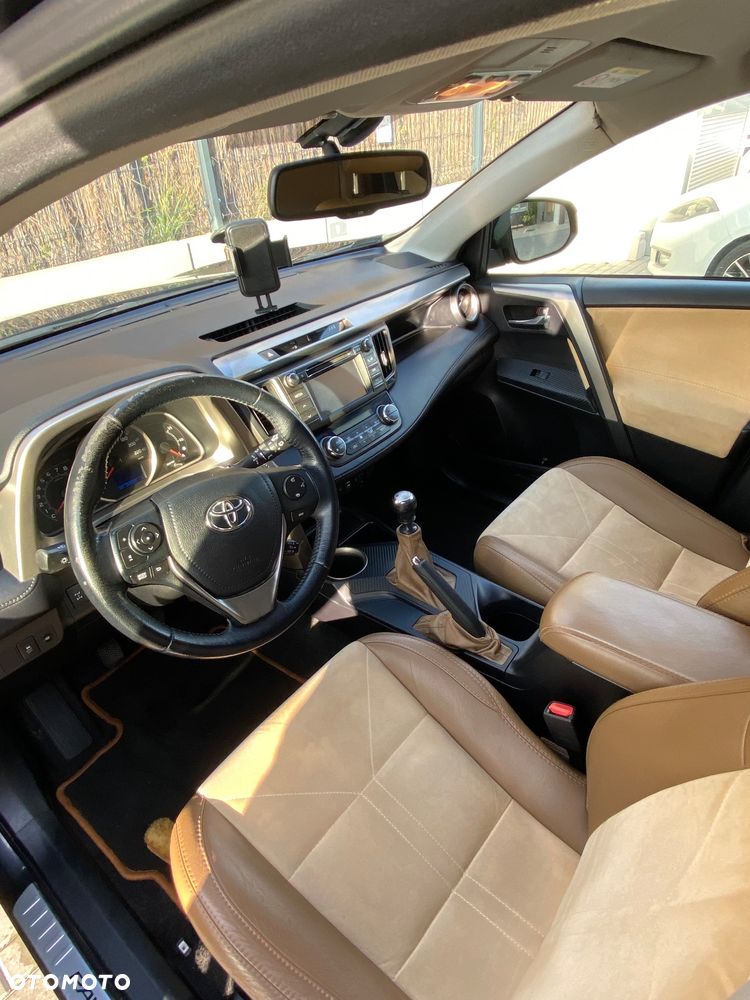Toyota RAV4 - 13