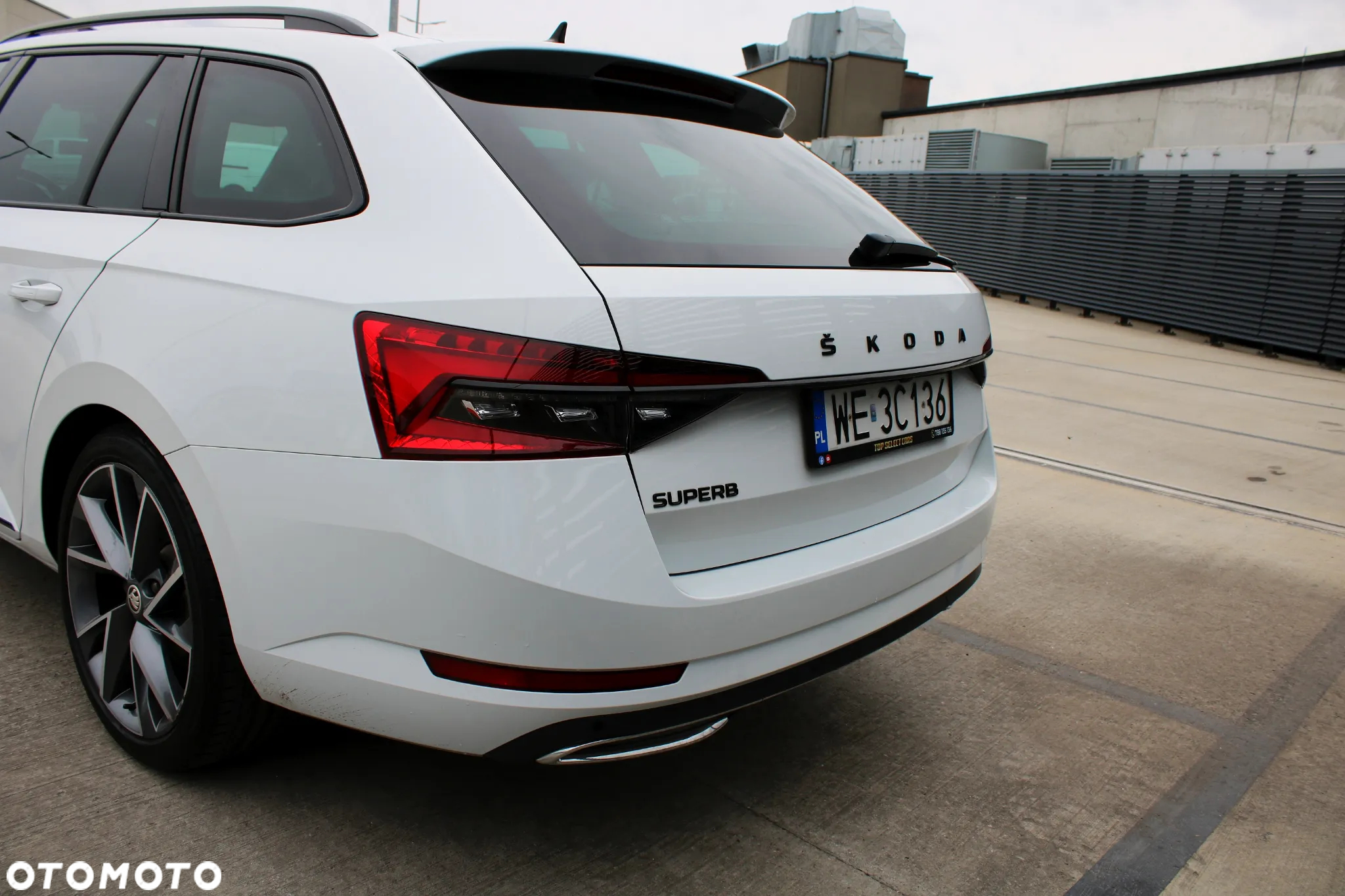 Skoda Superb 2.0 TDI SCR Style DSG - 28