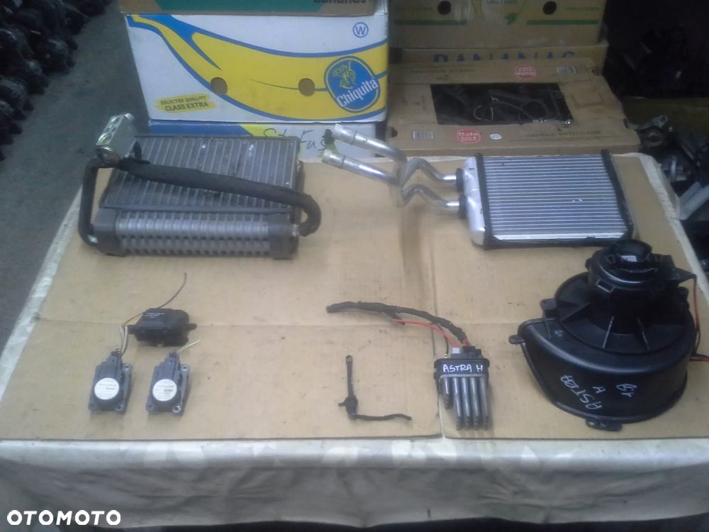 Opel Astra H III dmuchawa nagrzewnica Delphi 5240754 rezystor 3 silniczki i inne EU - 1