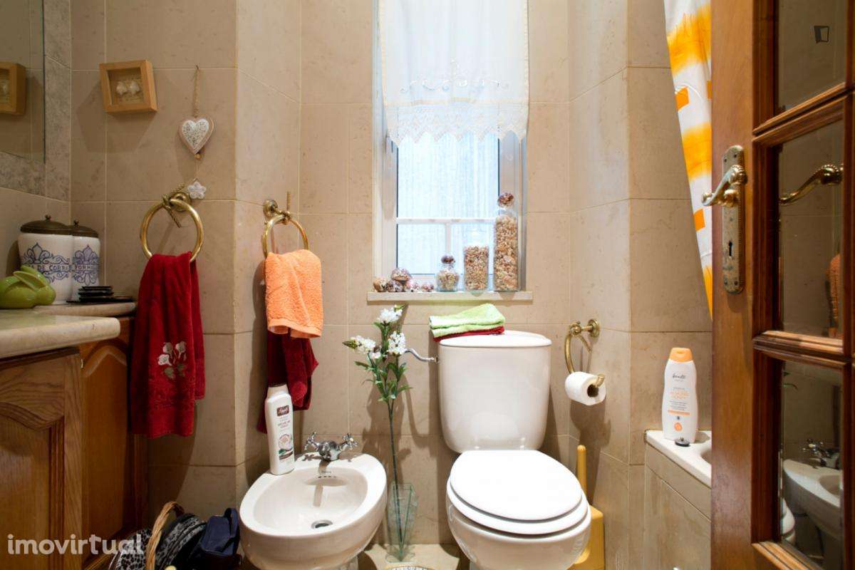 Quarto - localizado em Arroios Lisbon - Grande imagem: 5/5