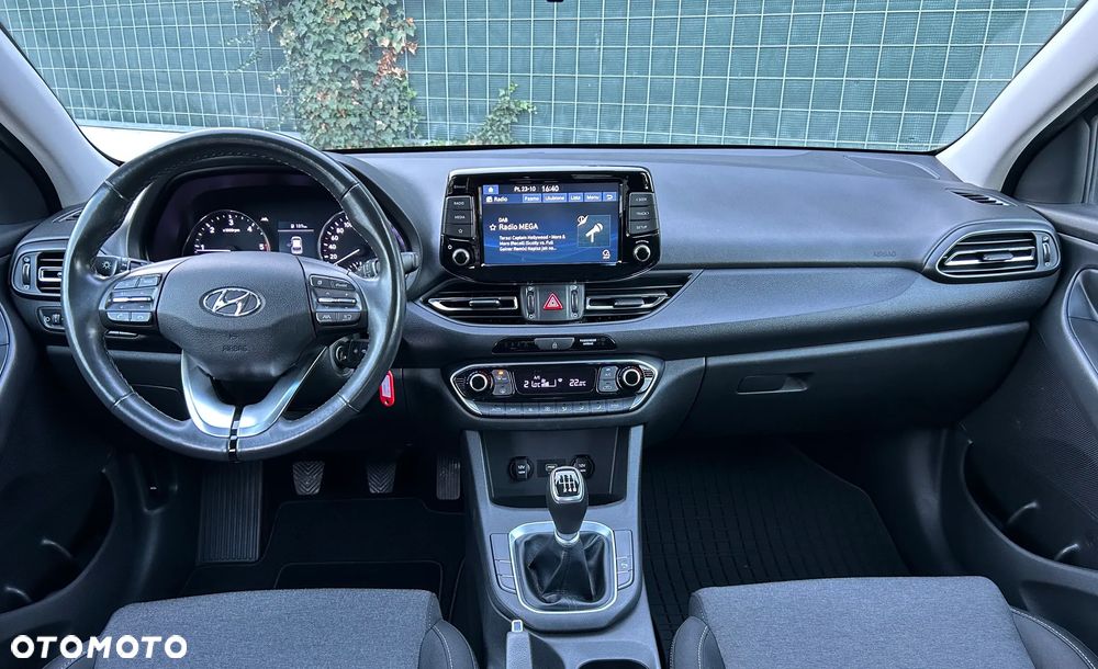 Hyundai i30 1.6 D Comfort - 22