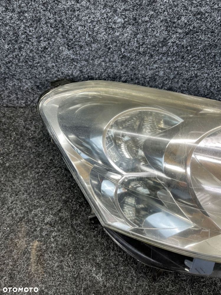 peugeot partner II lampa prawy przód prawa przednia OE europa - 3