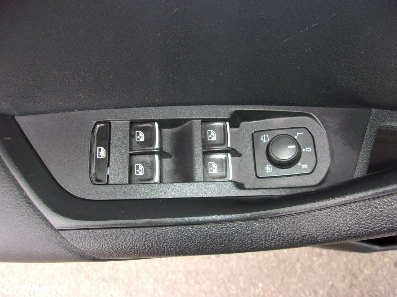 Skoda Karoq 1.5 TSI ACT 4x2 Style - 16