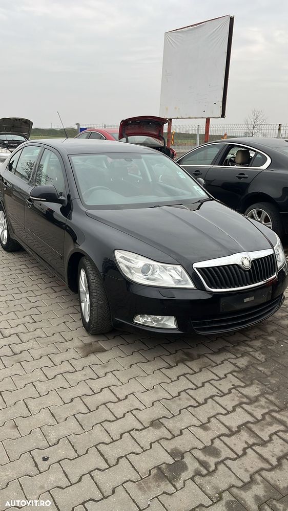 Dezmembram Skoda Octavia 2 1.6 diesel din 2011 - 1