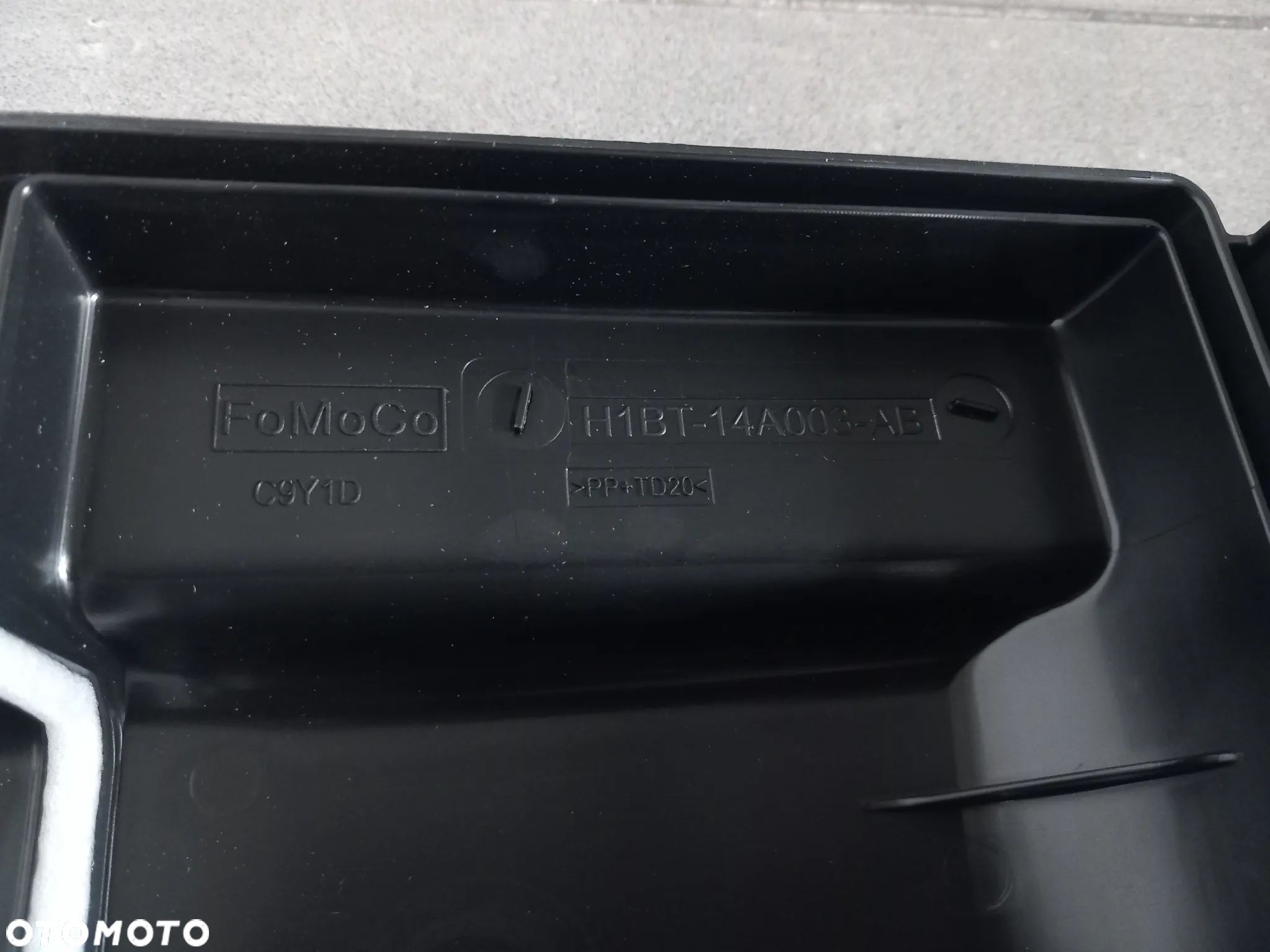 Pokrywa - osłona skrzynki bezpieczników Ford Fiesta 2017, Puma 2019- 2114413 - 2