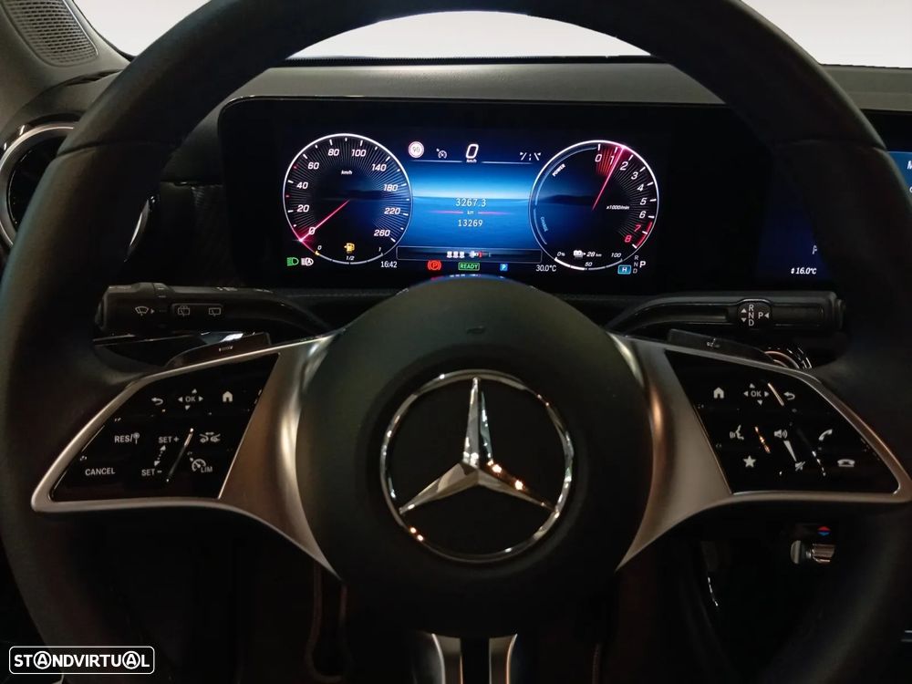 Mercedes-Benz A 250 e - 13