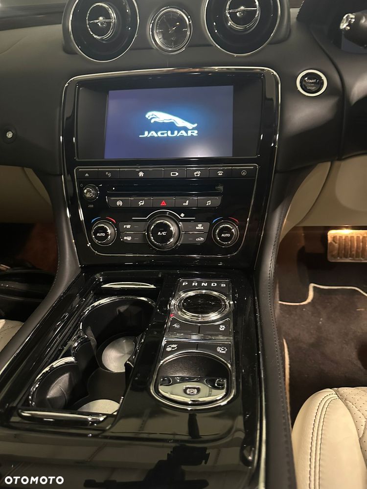 Jaguar XJ 3.0 V6 Langversion Autobiography - 18