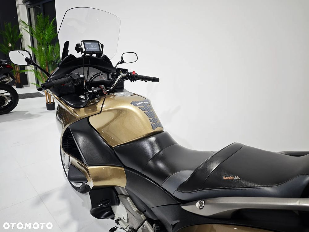 Honda Deauville - 23