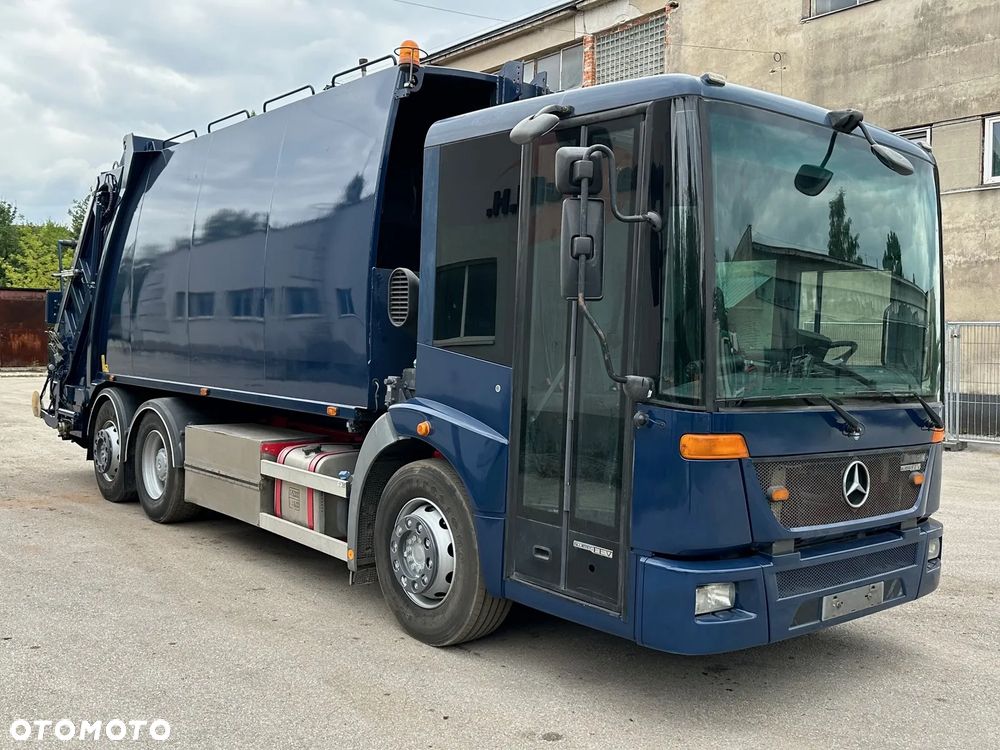 Mercedes-Benz Econic śmieciarka NTM 21m3 EURO 5 - 3