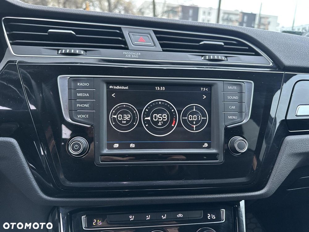 Volkswagen Touran 1.4 TSI BMT Highline DSG - 20