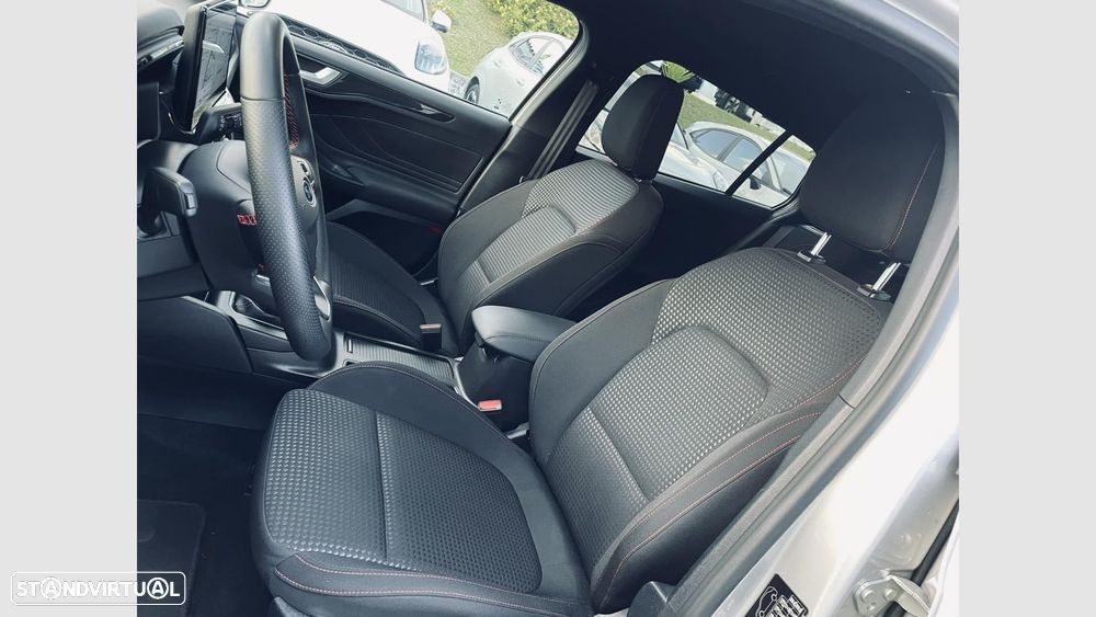 Ford Focus SW 1.0 EcoBoost MHEV ST-Line - 11