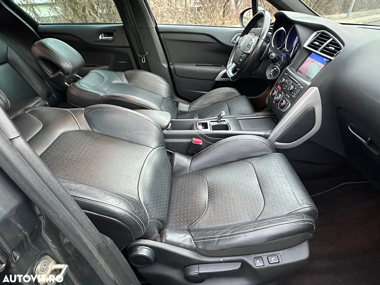 Citroën DS4 e-HDi 110 EGS6 SoChic - 15