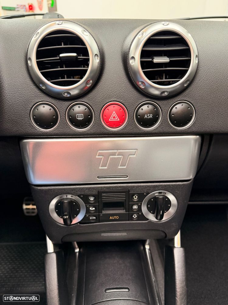 Audi TT Roadster 1.8 T - 24