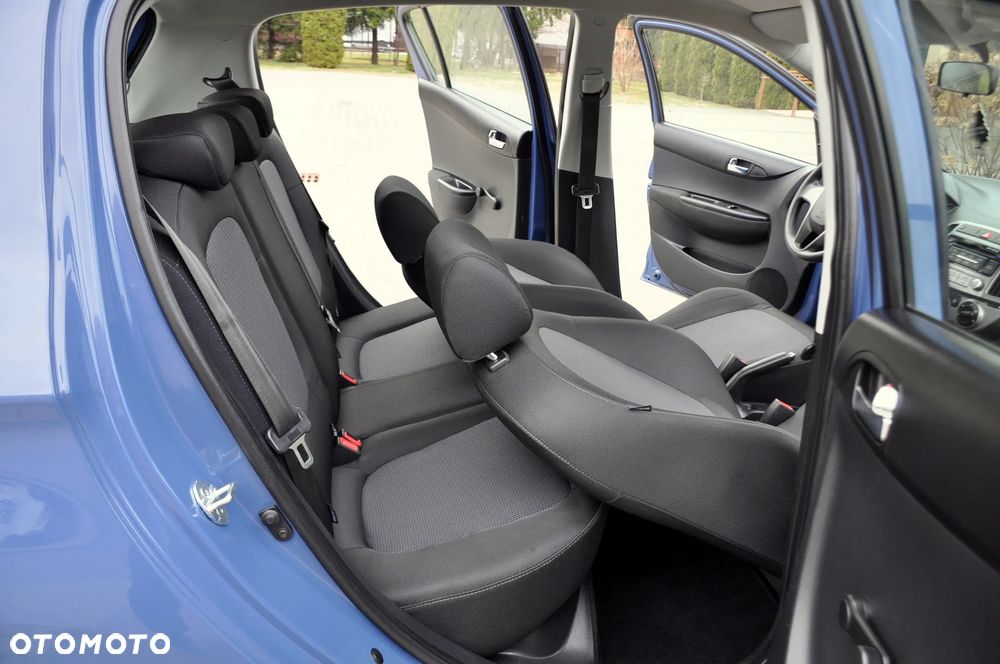 Hyundai i20 - 24