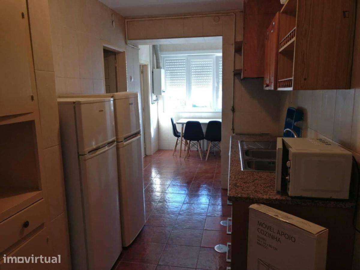 Quarto - localizado em Montes Claros Coimbra - Grande imagem: 5/18